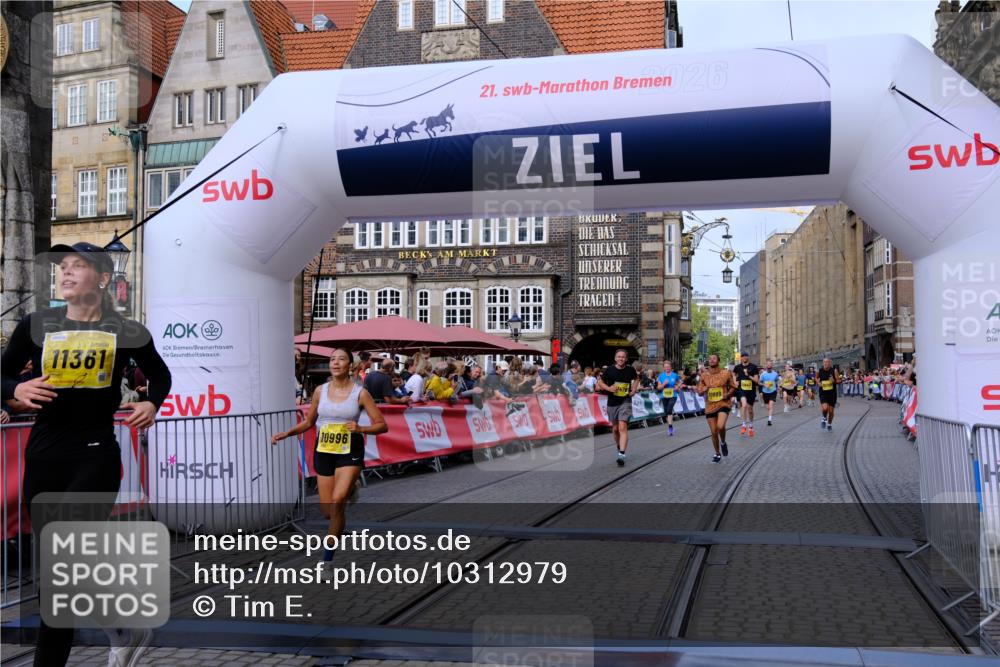 13.09.2026 - 21. swb-Marathon Bremen Tim E. http://msf.ph/oto/10312979 13.09.2026 10:54:29 Ziel 10359, 10577, 10749, 10822, 10996, 11010, 11099, 11118, 11290, 11329, 11361, 11476, 11765, 11843, 11989, 11998, 13531 meine-sportfotos.de