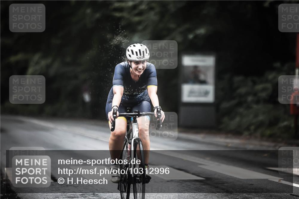 13.09.2026 - Stadtparktriathlon H.Heesch http://msf.ph/oto/10312996 13.09.2026 12:54:45 Radfahren 1217, 1262, 1304, 1308 meine-sportfotos.de