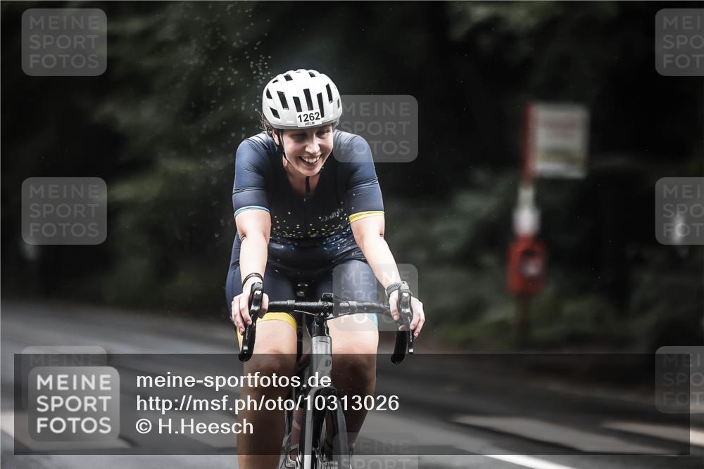13.09.2026 - Stadtparktriathlon H.Heesch http://msf.ph/oto/10313026 13.09.2026 12:54:45 Radfahren 1217, 1262, 1304, 1308 meine-sportfotos.de