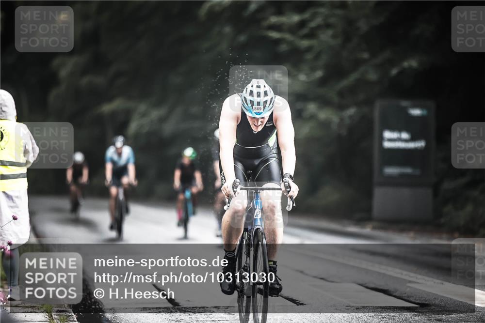 13.09.2026 - Stadtparktriathlon H.Heesch http://msf.ph/oto/10313030 13.09.2026 11:47:19 Radfahren 745, 800, 826, 859, 869, 935 meine-sportfotos.de