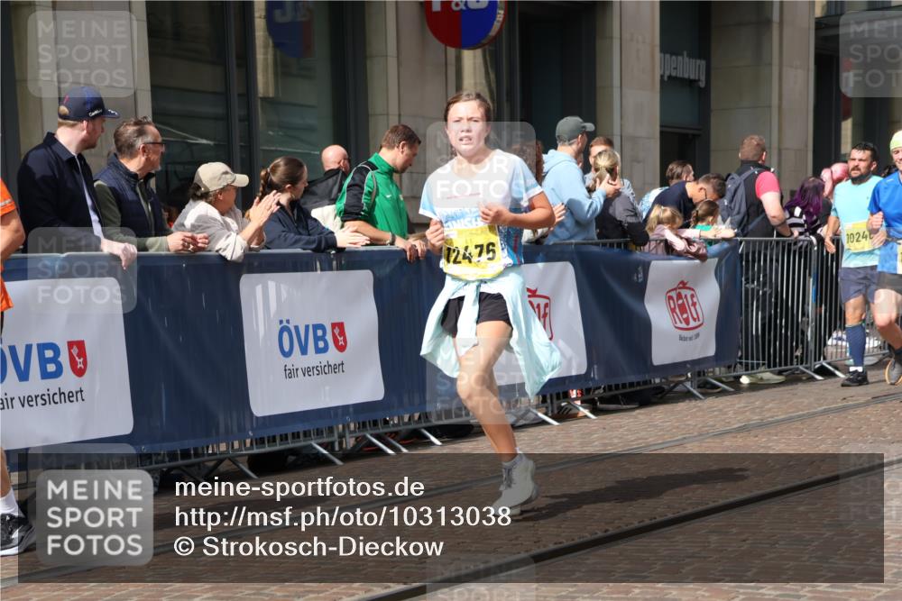 13.09.2026 - 21. swb-Marathon Bremen Strokosch-Dieckow http://msf.ph/oto/10313038 13.09.2026 10:56:02 Ziel 10184, 10211, 10246, 10322, 10356, 10365, 10443, 10670, 10675, 10699, 10844, 10949, 10957, 10960, 11219, 11256, 11280, 11317, 11570, 11693, 11782, 11795, 11844, 11855, 11871, 12452, 12476, 10243, 10298, 10374, 10550, 10690, 10703, 10952, 11510, 11790, 11972, 12061, 12108, 12143, 12484, 13565 meine-sportfotos.de