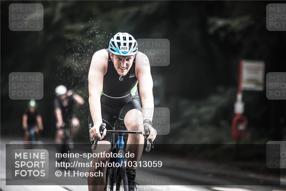 13.09.2026 - Stadtparktriathlon H.Heesch http://msf.ph/oto/10313059 13.09.2026 11:47:19 Radfahren 745, 800, 826, 859, 869, 935 meine-sportfotos.de