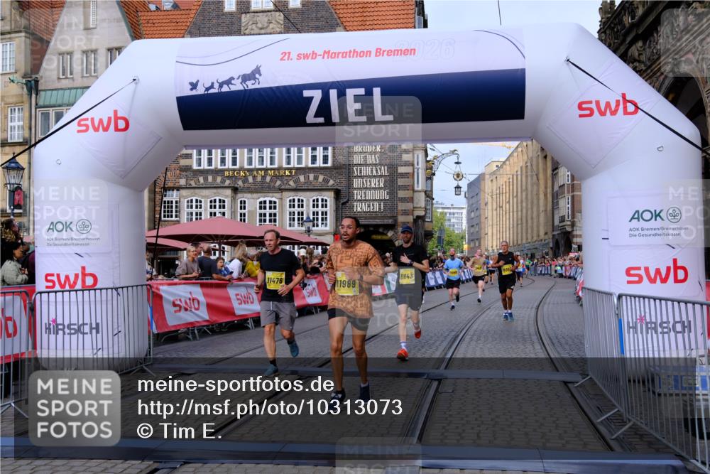 13.09.2026 - 21. swb-Marathon Bremen Tim E. http://msf.ph/oto/10313073 13.09.2026 10:54:32 Ziel 10359, 10503, 10577, 10749, 10837, 10884, 10996, 11099, 11118, 11290, 11329, 11361, 11476, 11765, 11843, 11989, 11998 meine-sportfotos.de