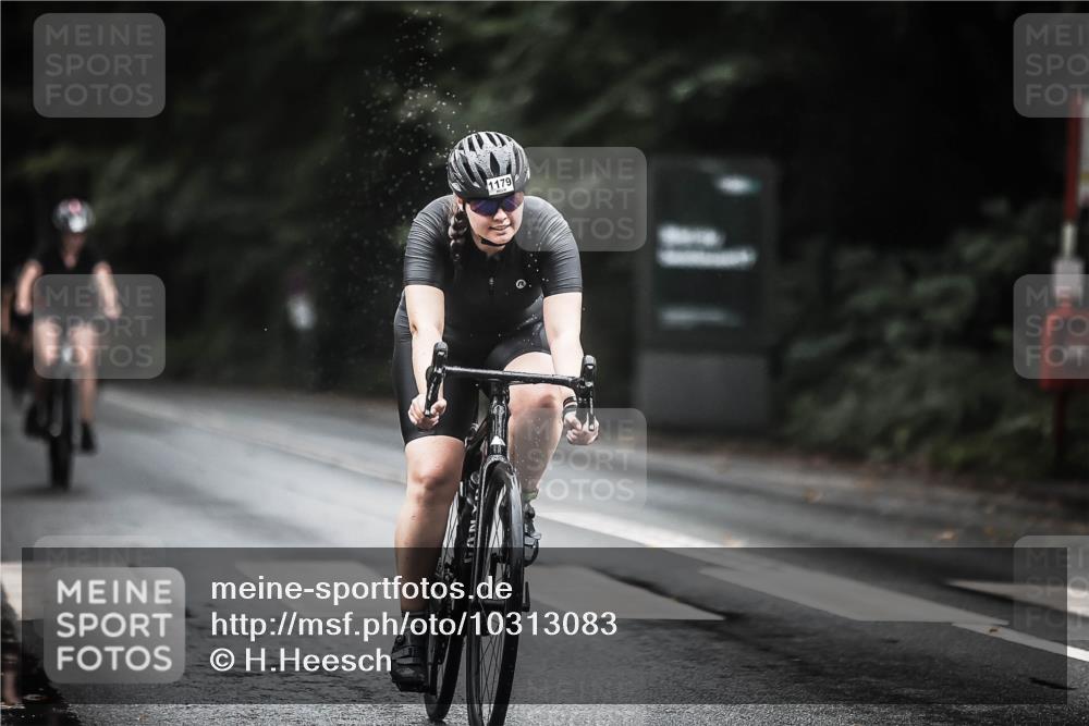 13.09.2026 - Stadtparktriathlon H.Heesch http://msf.ph/oto/10313083 13.09.2026 12:54:52 Radfahren 1108, 1153, 1179, 1217, 1224, 1258, 1417 meine-sportfotos.de