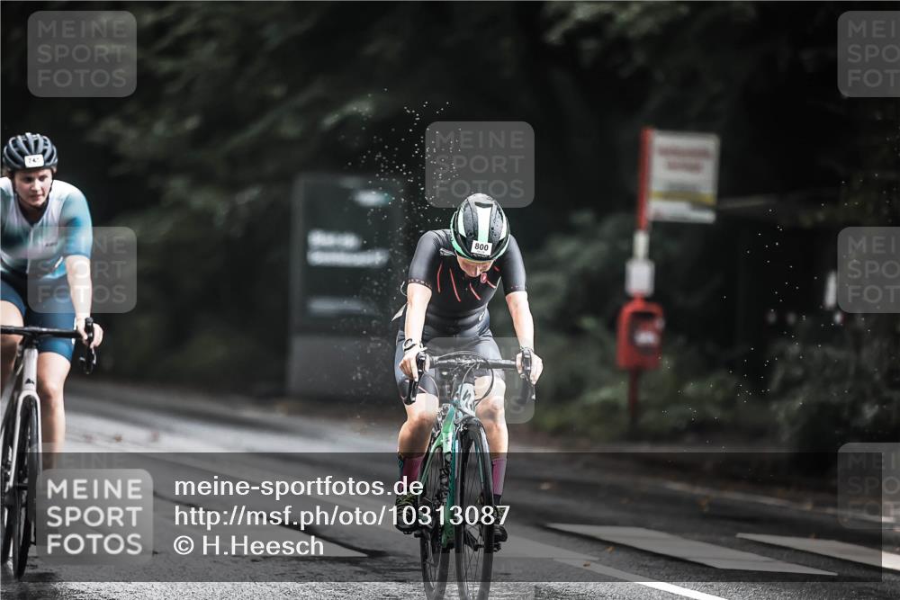 13.09.2026 - Stadtparktriathlon H.Heesch http://msf.ph/oto/10313087 13.09.2026 11:47:22 Radfahren 745, 800, 826, 863, 869, 935 meine-sportfotos.de