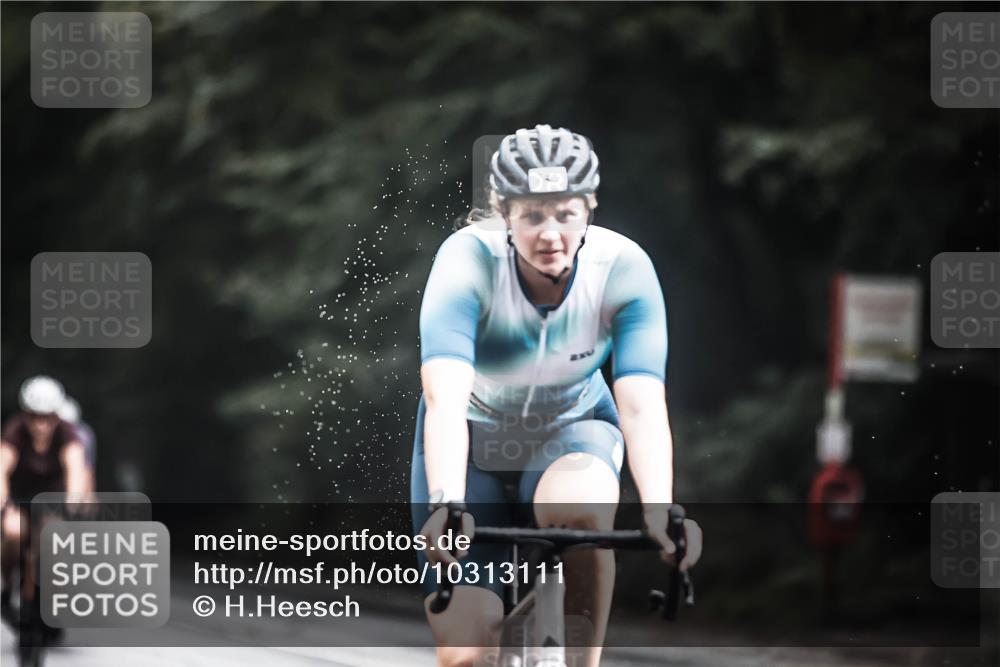 13.09.2026 - Stadtparktriathlon H.Heesch http://msf.ph/oto/10313111 13.09.2026 11:47:23 Radfahren 745, 800, 826, 863, 869, 935 meine-sportfotos.de
