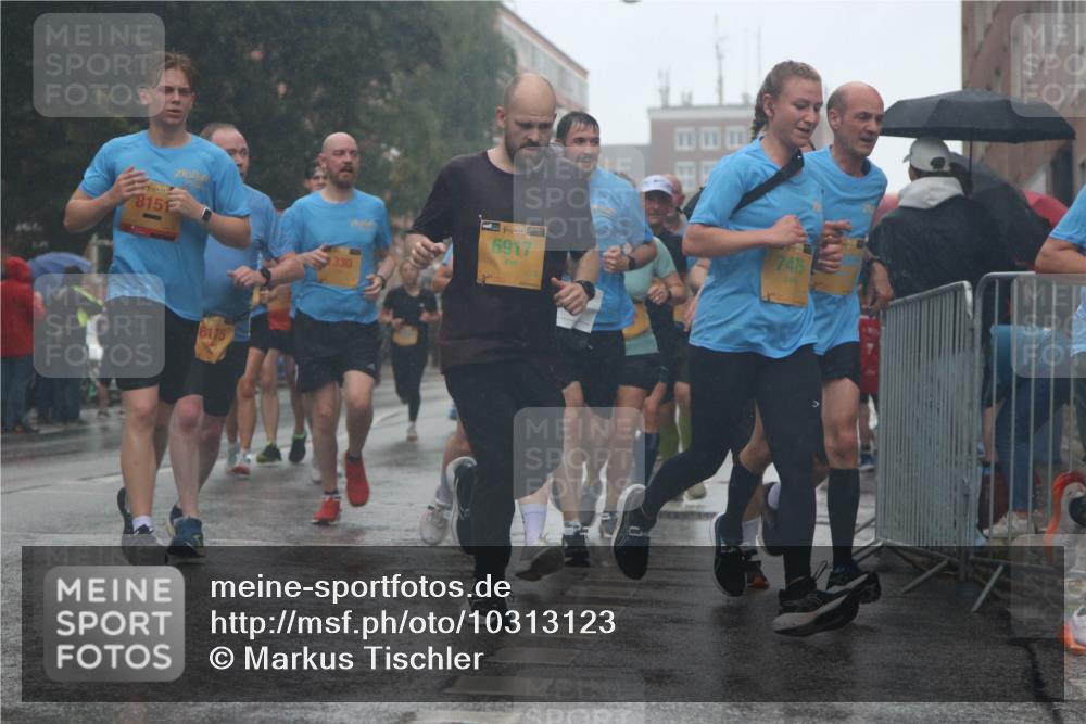 13.09.2026 - Kiel Lauf Markus Tischler http://msf.ph/oto/10313123 13.09.2026 10:40:08 Fleethörn 39, 8151, 6175, 38, 6917, 330, 7475 meine-sportfotos.de