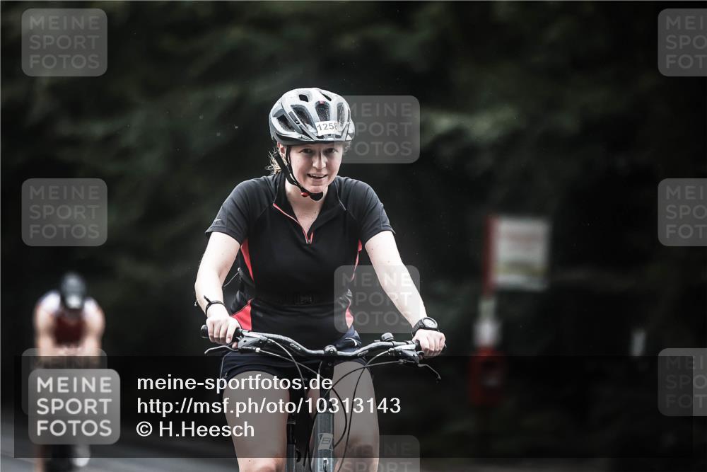 13.09.2026 - Stadtparktriathlon H.Heesch http://msf.ph/oto/10313143 13.09.2026 12:54:56 Radfahren 1108, 1153, 1158, 1179, 1224, 1258, 1286, 1417 meine-sportfotos.de