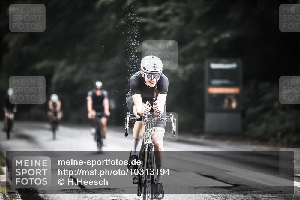 13.09.2026 - Stadtparktriathlon H.Heesch http://msf.ph/oto/10313194 13.09.2026 11:47:31 Radfahren 752, 801, 826, 840, 863 meine-sportfotos.de