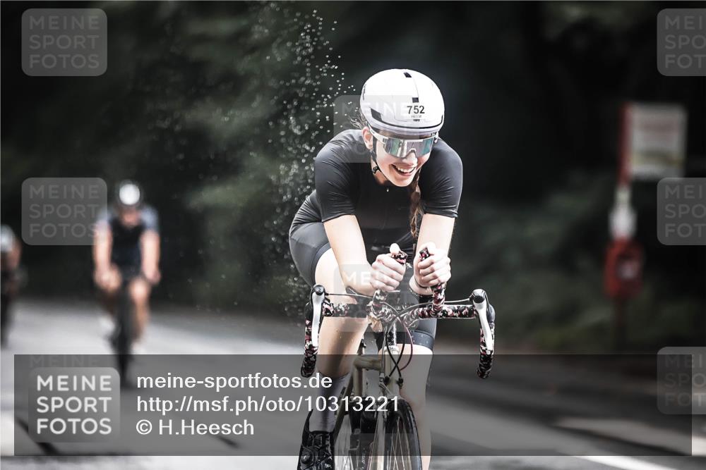13.09.2026 - Stadtparktriathlon H.Heesch http://msf.ph/oto/10313221 13.09.2026 11:47:32 Radfahren 752, 761, 801, 840, 863 meine-sportfotos.de