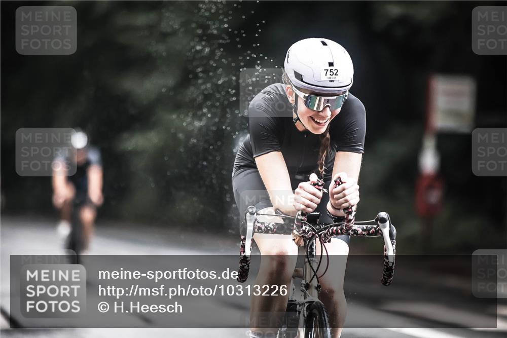 13.09.2026 - Stadtparktriathlon H.Heesch http://msf.ph/oto/10313226 13.09.2026 11:47:32 Radfahren 752, 761, 801, 840, 863 meine-sportfotos.de