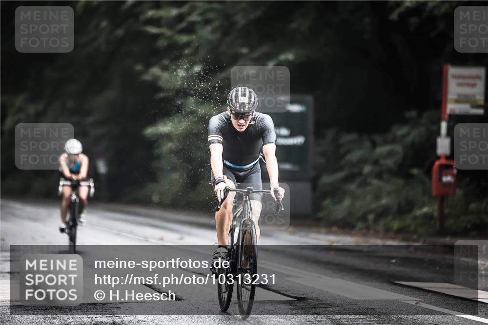 13.09.2026 - Stadtparktriathlon H.Heesch http://msf.ph/oto/10313231 13.09.2026 11:47:33 Radfahren 752, 761, 801, 840 meine-sportfotos.de