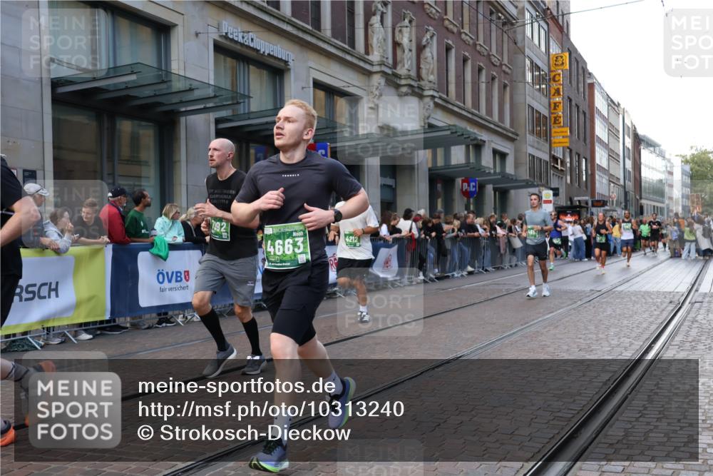 13.09.2026 - 21. swb-Marathon Bremen Strokosch-Dieckow http://msf.ph/oto/10313240 13.09.2026 13:15:16 Ziel 1033, 1445, 3346, 3536, 3836, 3991, 4212, 4573, 4646, 4653, 4663, 5533, 5588, 6162, 6515, 6526, 7203, 7291, 7346, 7992, 8086, 8254, 8255, 9029, 9391, 9475, 9777, 13249, 1510, 1664, 2383, 3357, 3504, 3717, 3743, 4111, 4382, 4992, 5003, 5149, 5294, 5298, 5385, 5417, 5471, 6011, 6351, 6379, 6521, 6528, 6717, 6773, 6902, 7190, 7432, 7497, 7515, 7717, 7730, 8238, 9253, 9338, 9363, 9483, 9797, 13137, 13139 meine-sportfotos.de