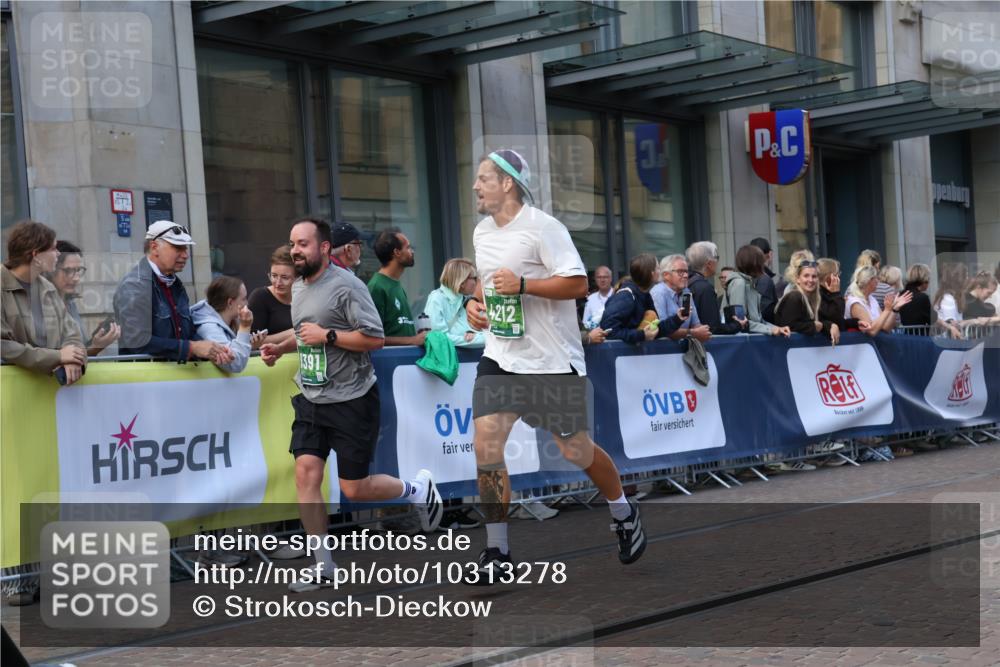 13.09.2026 - 21. swb-Marathon Bremen Strokosch-Dieckow http://msf.ph/oto/10313278 13.09.2026 13:15:17 Ziel 1033, 1445, 2733, 3119, 3346, 3536, 3836, 3991, 4212, 4573, 4646, 4653, 4663, 5533, 5588, 6162, 6515, 6526, 7203, 7291, 7346, 7992, 8086, 8254, 8255, 9029, 9391, 9475, 9777, 13249, 1510, 1664, 2383, 3357, 3504, 3717, 3743, 4111, 4382, 4992, 5003, 5149, 5294, 5298, 5385, 5417, 5471, 6011, 6351, 6521, 6528, 6717, 6773, 6902, 7190, 7432, 7497, 7515, 7717, 7730, 8086, 8238, 8254, 8255, 9253, 9338, 9363, 9483, 9797, 13137, 13139 meine-sportfotos.de