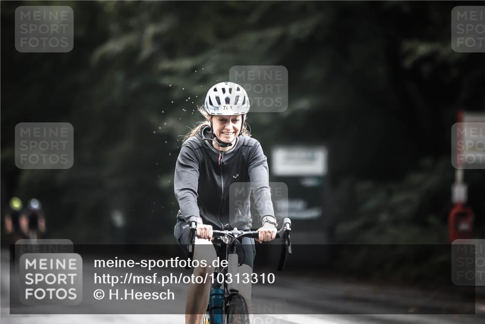 13.09.2026 - Stadtparktriathlon H.Heesch http://msf.ph/oto/10313310 13.09.2026 11:47:38 Radfahren 761, 779, 801, 831, 840, 885, 948 meine-sportfotos.de