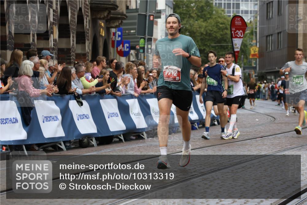 13.09.2026 - 21. swb-Marathon Bremen Strokosch-Dieckow http://msf.ph/oto/10313319 13.09.2026 13:05:11 Ziel 1712, 2646, 5283, 5674, 6708, 7538, 7814, 8054, 9070, 9306, 9495, 9689, 13187, 439, 3365, 4025, 5092, 9273 meine-sportfotos.de