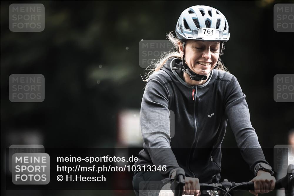 13.09.2026 - Stadtparktriathlon H.Heesch http://msf.ph/oto/10313346 13.09.2026 11:47:38 Radfahren 761, 779, 801, 831, 840, 885, 948 meine-sportfotos.de
