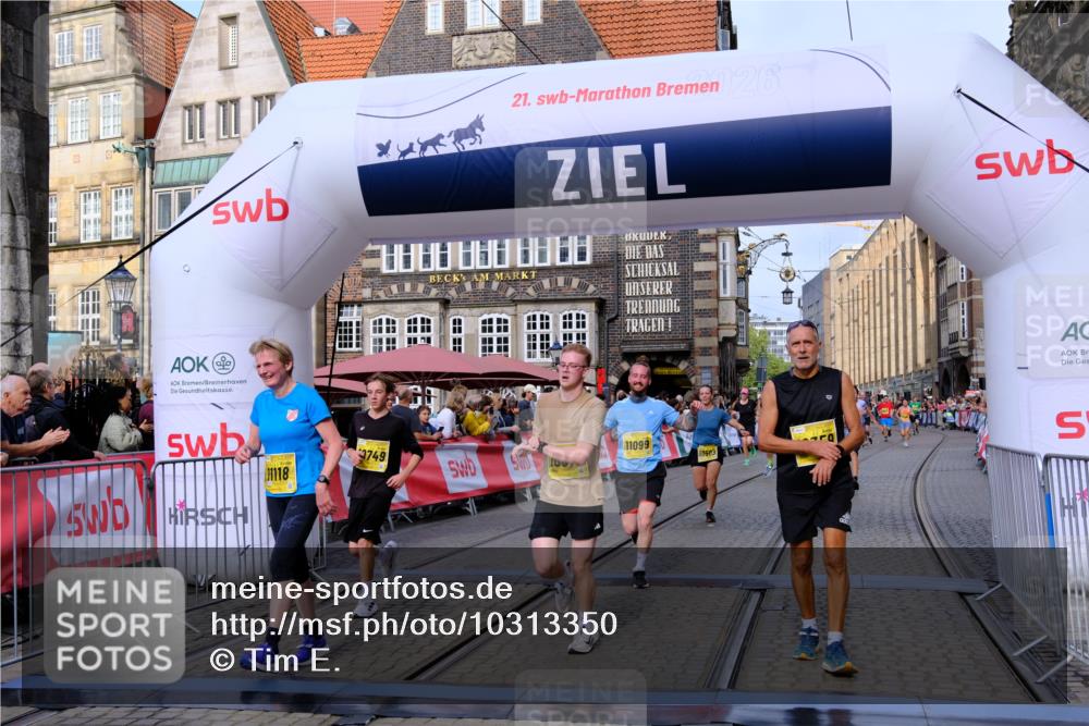 13.09.2026 - 21. swb-Marathon Bremen Tim E. http://msf.ph/oto/10313350 13.09.2026 10:54:36 Ziel 10359, 10503, 10577, 10631, 10749, 10837, 10884, 10996, 11099, 11118, 11329, 11361, 11476, 11765, 11843, 11989, 11998, 12265, 12328 meine-sportfotos.de