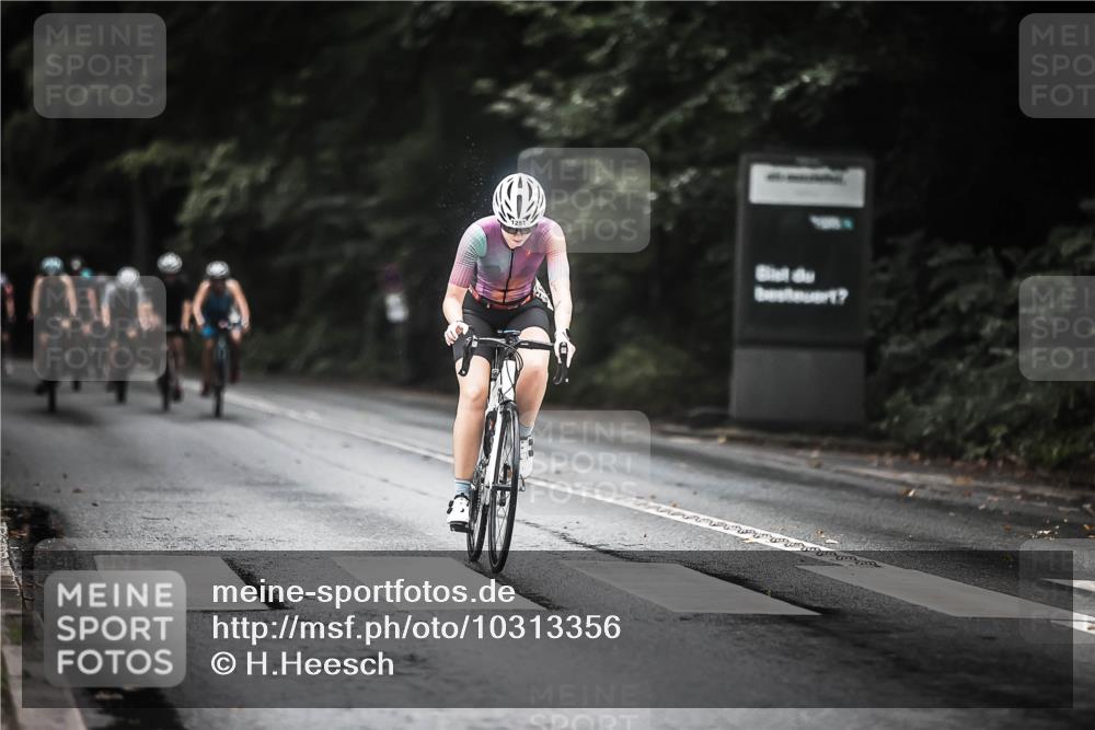 13.09.2026 - Stadtparktriathlon H.Heesch http://msf.ph/oto/10313356 13.09.2026 12:55:11 Radfahren 1076, 1218, 1245, 1251, 1261, 1376 meine-sportfotos.de