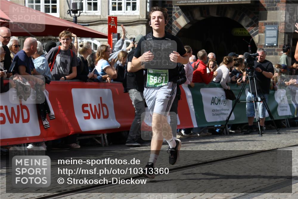 13.09.2026 - 21. swb-Marathon Bremen Strokosch-Dieckow http://msf.ph/oto/10313360 13.09.2026 13:30:48 Ziel 625, 1067, 2265, 2900, 3163, 3164, 3425, 4058, 4206, 4332, 4342, 4415, 4425, 4748, 4757, 5506, 5551, 6134, 6347, 6988, 7253, 7567, 7645, 7821, 8090, 8105, 8116, 8117, 8169, 8314, 8494, 8762, 8878, 8966, 9011, 9015, 9108, 9412, 9695, 9825, 244, 1189, 1479, 2902, 3360, 4251, 5600, 5900, 6307, 7198, 7760, 7798, 8543, 8616, 9290, 9507, 9767, 9937, 9958, 9962, 9976, 13152, 13215 meine-sportfotos.de