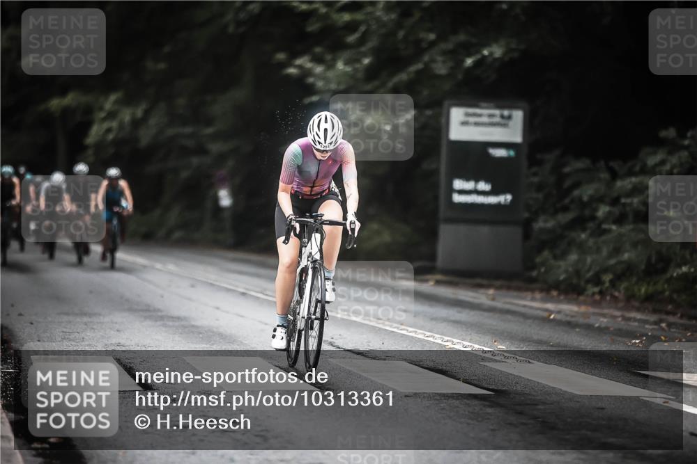 13.09.2026 - Stadtparktriathlon H.Heesch http://msf.ph/oto/10313361 13.09.2026 12:55:11 Radfahren 1076, 1218, 1245, 1251, 1261, 1376 meine-sportfotos.de