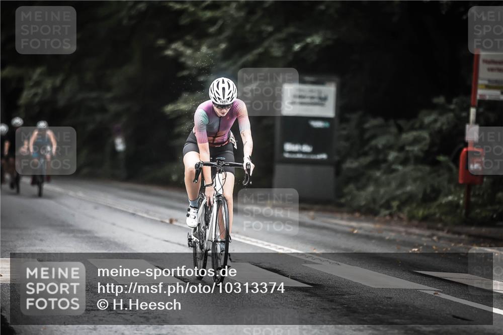 13.09.2026 - Stadtparktriathlon H.Heesch http://msf.ph/oto/10313374 13.09.2026 12:55:11 Radfahren 1076, 1218, 1245, 1251, 1261, 1376 meine-sportfotos.de