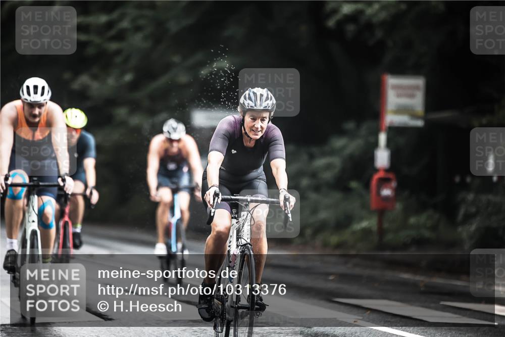 13.09.2026 - Stadtparktriathlon H.Heesch http://msf.ph/oto/10313376 13.09.2026 11:47:43 Radfahren 736, 740, 761, 776, 779, 818, 831, 856, 865, 873, 885, 948 meine-sportfotos.de
