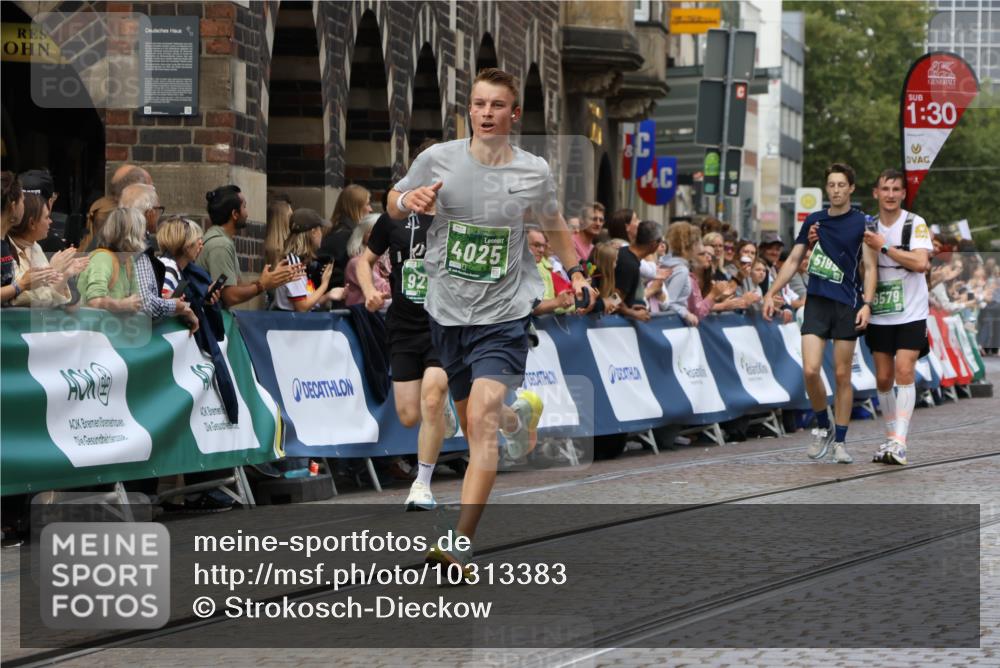 13.09.2026 - 21. swb-Marathon Bremen Strokosch-Dieckow http://msf.ph/oto/10313383 13.09.2026 13:05:14 Ziel 1336, 1712, 2646, 5674, 6708, 7538, 7814, 8054, 9306, 9495, 9689, 13187, 439, 3365, 4025, 5092, 7141, 9273 meine-sportfotos.de