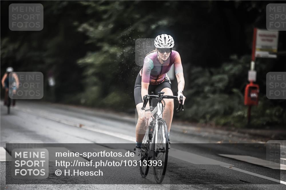13.09.2026 - Stadtparktriathlon H.Heesch http://msf.ph/oto/10313393 13.09.2026 12:55:12 Radfahren 1072, 1076, 1218, 1251, 1376, 1405 meine-sportfotos.de