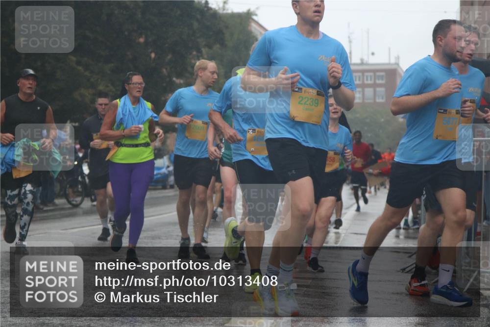 13.09.2026 - Kiel Lauf Markus Tischler http://msf.ph/oto/10313408 13.09.2026 10:40:40 Fleethörn 2001, 4, 38, 2239, 158, 5877 meine-sportfotos.de