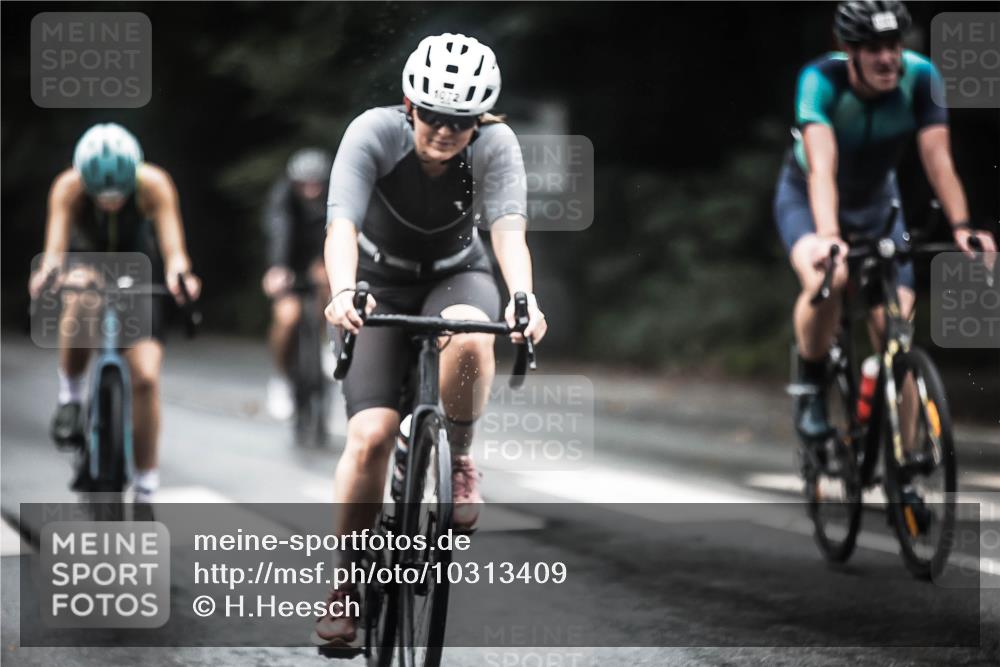 13.09.2026 - Stadtparktriathlon H.Heesch http://msf.ph/oto/10313409 13.09.2026 12:55:18 Radfahren 1072, 1076, 1098, 1129, 1218, 1250, 1251, 1269, 1405 meine-sportfotos.de