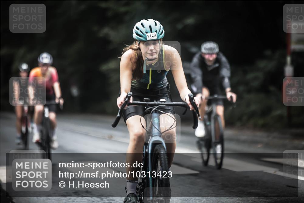 13.09.2026 - Stadtparktriathlon H.Heesch http://msf.ph/oto/10313423 13.09.2026 12:55:19 Radfahren 1072, 1076, 1098, 1129, 1218, 1250, 1269, 1405 meine-sportfotos.de