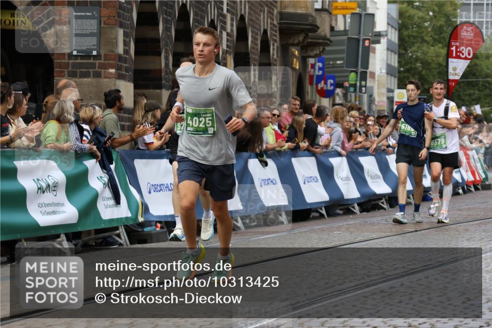 13.09.2026 - 21. swb-Marathon Bremen Strokosch-Dieckow http://msf.ph/oto/10313425 13.09.2026 13:05:15 Ziel 1336, 1712, 2646, 3196, 5674, 6708, 7538, 7814, 8054, 9306, 9495, 9689, 13187, 439, 3365, 5092, 7141, 9273 meine-sportfotos.de