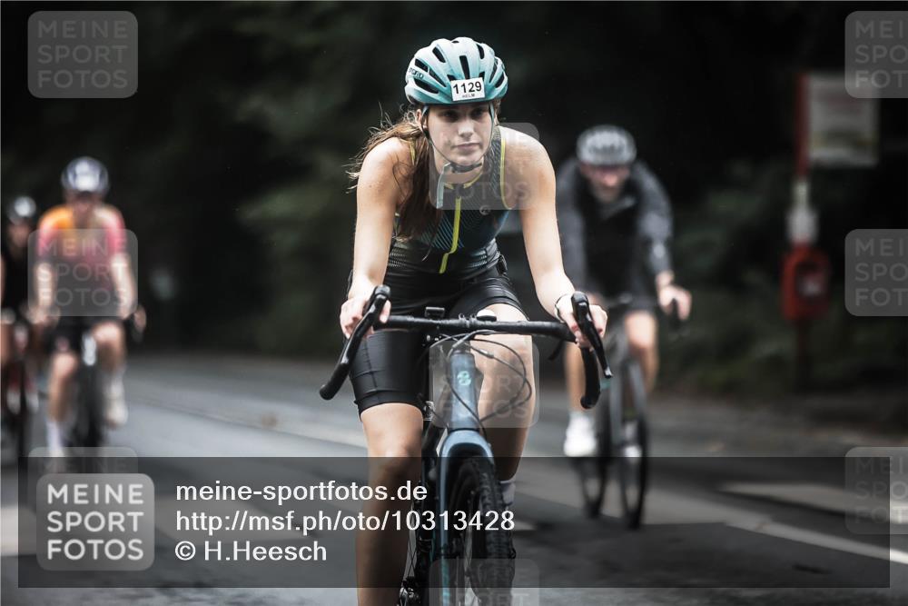 13.09.2026 - Stadtparktriathlon H.Heesch http://msf.ph/oto/10313428 13.09.2026 12:55:20 Radfahren 1072, 1076, 1098, 1129, 1149, 1218, 1250, 1269, 1405 meine-sportfotos.de