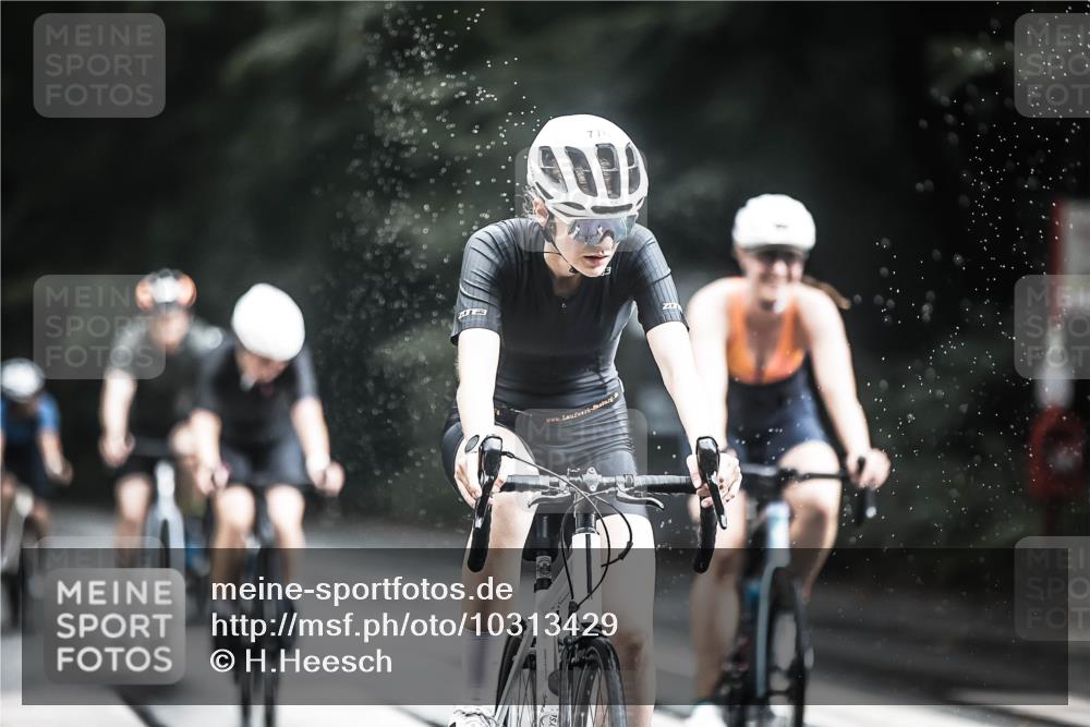 13.09.2026 - Stadtparktriathlon H.Heesch http://msf.ph/oto/10313429 13.09.2026 11:47:45 Radfahren 736, 740, 776, 779, 818, 831, 856, 865, 873, 885, 948 meine-sportfotos.de
