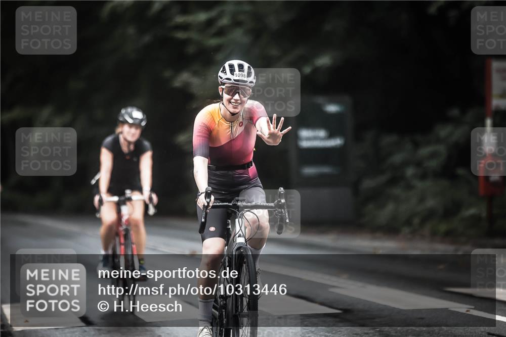 13.09.2026 - Stadtparktriathlon H.Heesch http://msf.ph/oto/10313446 13.09.2026 12:55:21 Radfahren 1072, 1076, 1098, 1129, 1149, 1218, 1250, 1269, 1405 meine-sportfotos.de