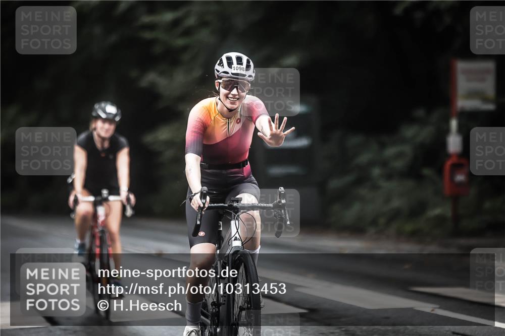 13.09.2026 - Stadtparktriathlon H.Heesch http://msf.ph/oto/10313453 13.09.2026 12:55:21 Radfahren 1072, 1076, 1098, 1129, 1149, 1218, 1250, 1269, 1405 meine-sportfotos.de