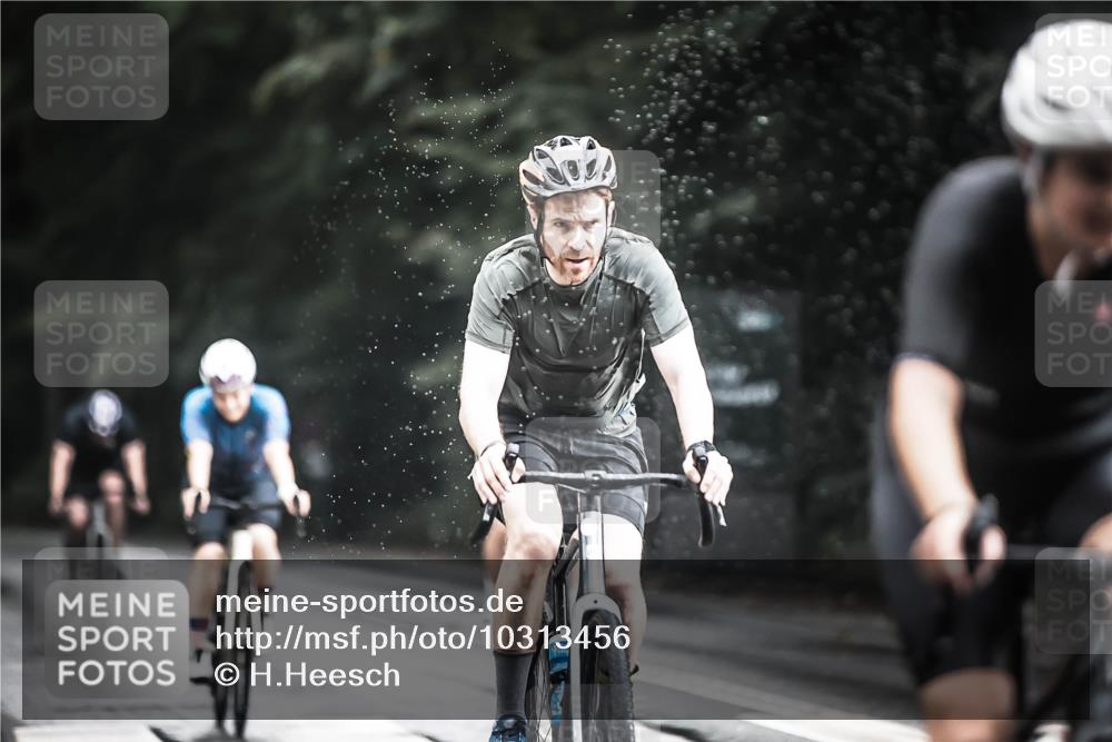 13.09.2026 - Stadtparktriathlon H.Heesch http://msf.ph/oto/10313456 13.09.2026 11:47:47 Radfahren 736, 740, 776, 779, 818, 831, 856, 865, 873, 885, 948 meine-sportfotos.de