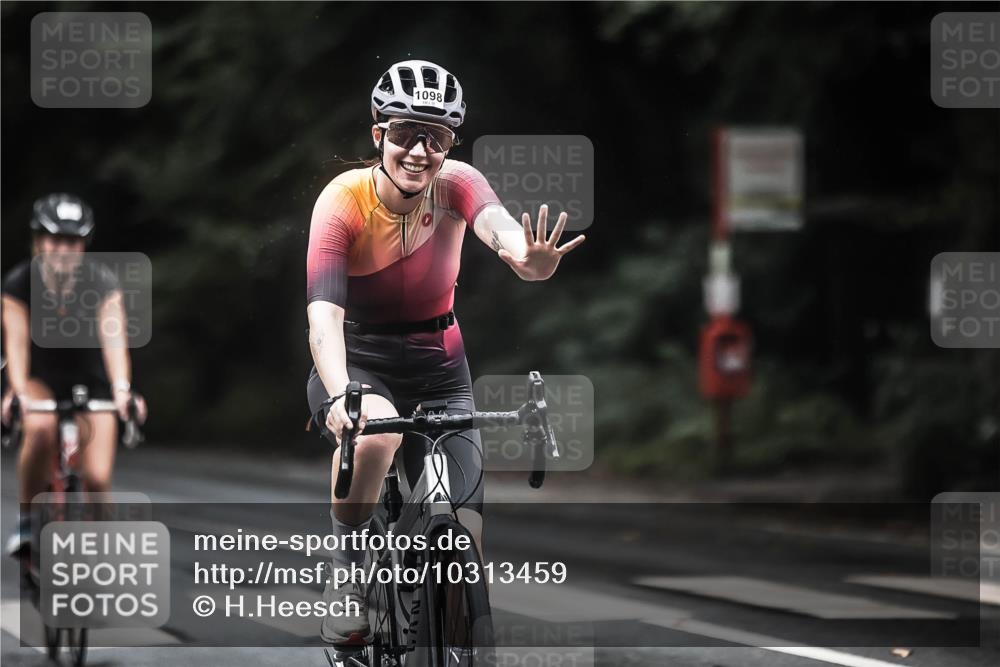 13.09.2026 - Stadtparktriathlon H.Heesch http://msf.ph/oto/10313459 13.09.2026 12:55:21 Radfahren 1072, 1076, 1098, 1129, 1149, 1218, 1250, 1269, 1405 meine-sportfotos.de