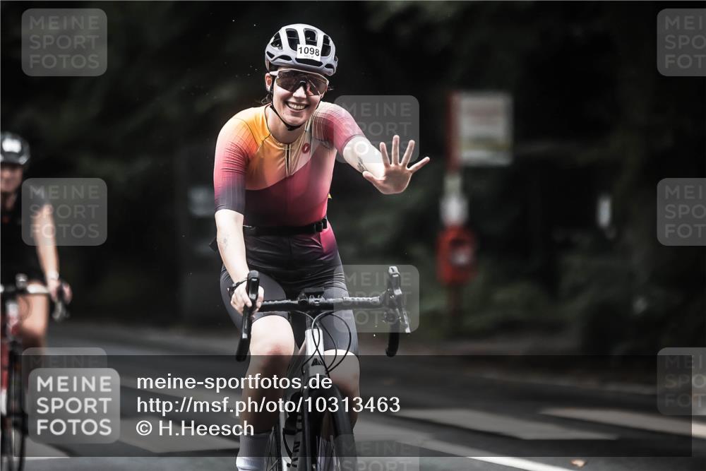 13.09.2026 - Stadtparktriathlon H.Heesch http://msf.ph/oto/10313463 13.09.2026 12:55:21 Radfahren 1072, 1076, 1098, 1129, 1149, 1218, 1250, 1269, 1405 meine-sportfotos.de