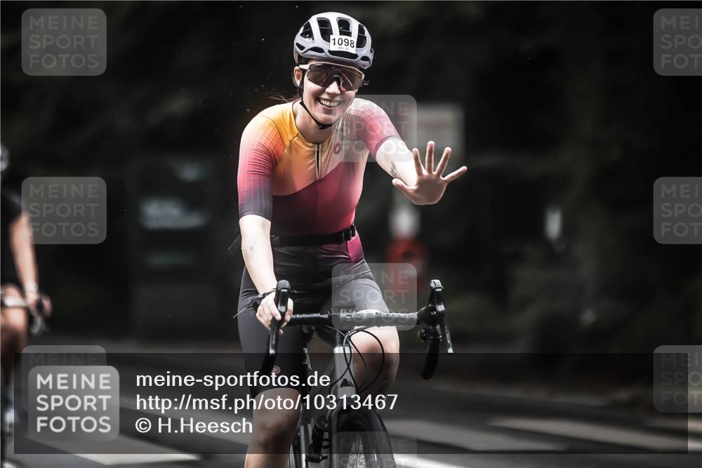 13.09.2026 - Stadtparktriathlon H.Heesch http://msf.ph/oto/10313467 13.09.2026 12:55:21 Radfahren 1072, 1076, 1098, 1129, 1149, 1218, 1250, 1269, 1405 meine-sportfotos.de