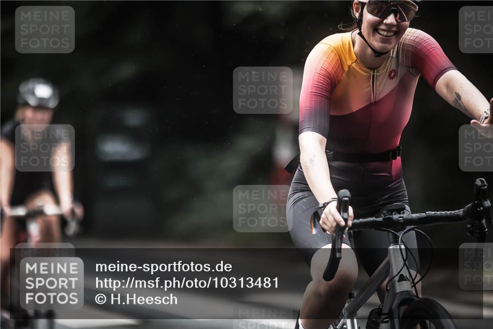 13.09.2026 - Stadtparktriathlon H.Heesch http://msf.ph/oto/10313481 13.09.2026 12:55:22 Radfahren 1072, 1076, 1098, 1129, 1149, 1218, 1250, 1269, 1405 meine-sportfotos.de