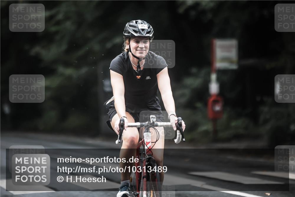 13.09.2026 - Stadtparktriathlon H.Heesch http://msf.ph/oto/10313489 13.09.2026 12:55:22 Radfahren 1072, 1076, 1098, 1129, 1149, 1218, 1250, 1269, 1405 meine-sportfotos.de
