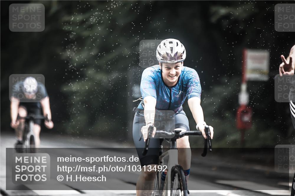 13.09.2026 - Stadtparktriathlon H.Heesch http://msf.ph/oto/10313492 13.09.2026 11:47:48 Radfahren 736, 740, 776, 779, 818, 831, 856, 865, 873, 885, 948 meine-sportfotos.de