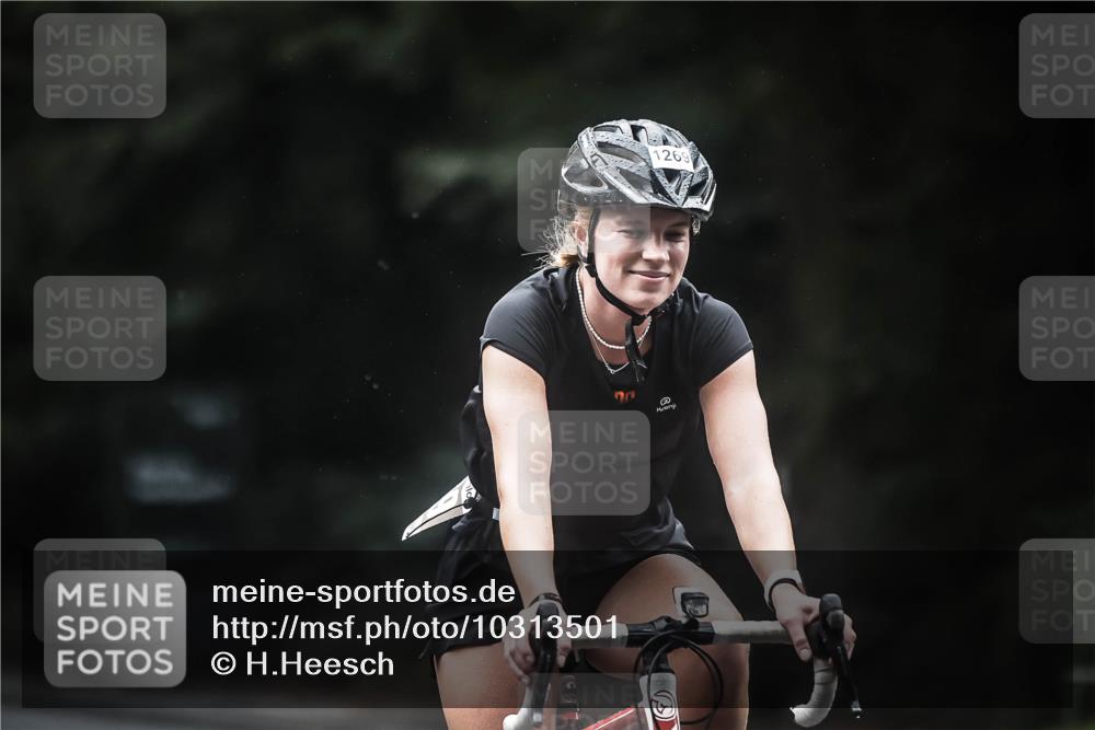 13.09.2026 - Stadtparktriathlon H.Heesch http://msf.ph/oto/10313501 13.09.2026 12:55:23 Radfahren 1072, 1098, 1129, 1149, 1218, 1250, 1269, 1405 meine-sportfotos.de