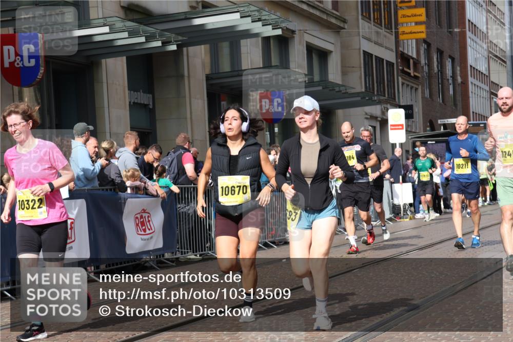 13.09.2026 - 21. swb-Marathon Bremen Strokosch-Dieckow http://msf.ph/oto/10313509 13.09.2026 10:56:12 Ziel 10184, 10211, 10240, 10322, 10356, 10372, 10540, 10670, 10675, 10721, 10824, 10844, 10936, 11064, 11069, 11256, 11317, 11349, 11407, 11474, 11570, 11601, 11693, 11795, 11844, 11855, 11871, 11911, 11996, 12452, 12543, 10246, 10298, 10365, 10443, 10690, 10699, 10703, 10949, 10957, 10960, 11219, 11280, 11693, 11782, 11790, 11972, 12061, 12143, 12452, 12476, 12484, 13565 meine-sportfotos.de