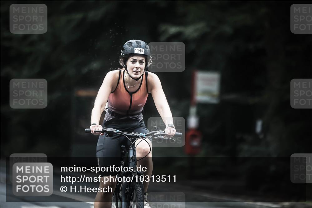 13.09.2026 - Stadtparktriathlon H.Heesch http://msf.ph/oto/10313511 13.09.2026 12:55:27 Radfahren 1098, 1149, 1269 meine-sportfotos.de