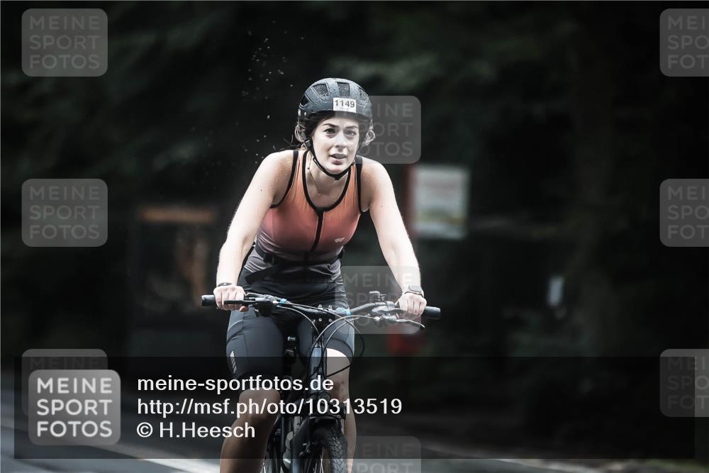 13.09.2026 - Stadtparktriathlon H.Heesch http://msf.ph/oto/10313519 13.09.2026 12:55:27 Radfahren 1098, 1149, 1269 meine-sportfotos.de