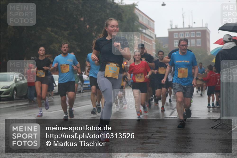 13.09.2026 - Kiel Lauf Markus Tischler http://msf.ph/oto/10313526 13.09.2026 10:41:00 Fleethörn 11726, 38, 422, 4120, 1931 meine-sportfotos.de