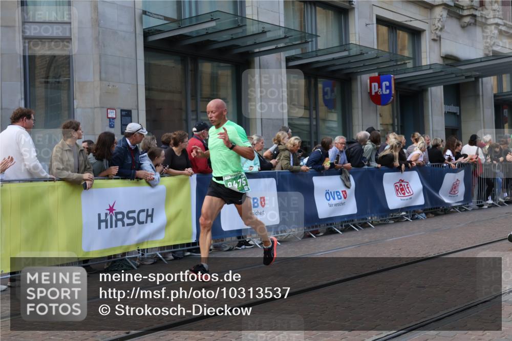 13.09.2026 - 21. swb-Marathon Bremen Strokosch-Dieckow http://msf.ph/oto/10313537 13.09.2026 13:15:25 Ziel 982, 1033, 1445, 2733, 3119, 3346, 3422, 3536, 3689, 3836, 3991, 4212, 4573, 4653, 5474, 5533, 5588, 6162, 6481, 6515, 7203, 7992, 9029, 9122, 9391, 9475, 9777, 13149, 13249, 1664, 3357, 3743, 4111, 4382, 4646, 4663, 4992, 5003, 5149, 5385, 6011, 6351, 6526, 6773, 6902, 7291, 7346, 7432, 7497, 7515, 7717, 7730, 8086, 8254, 8255, 9253, 9338, 9363, 9483, 13137, 13139 meine-sportfotos.de